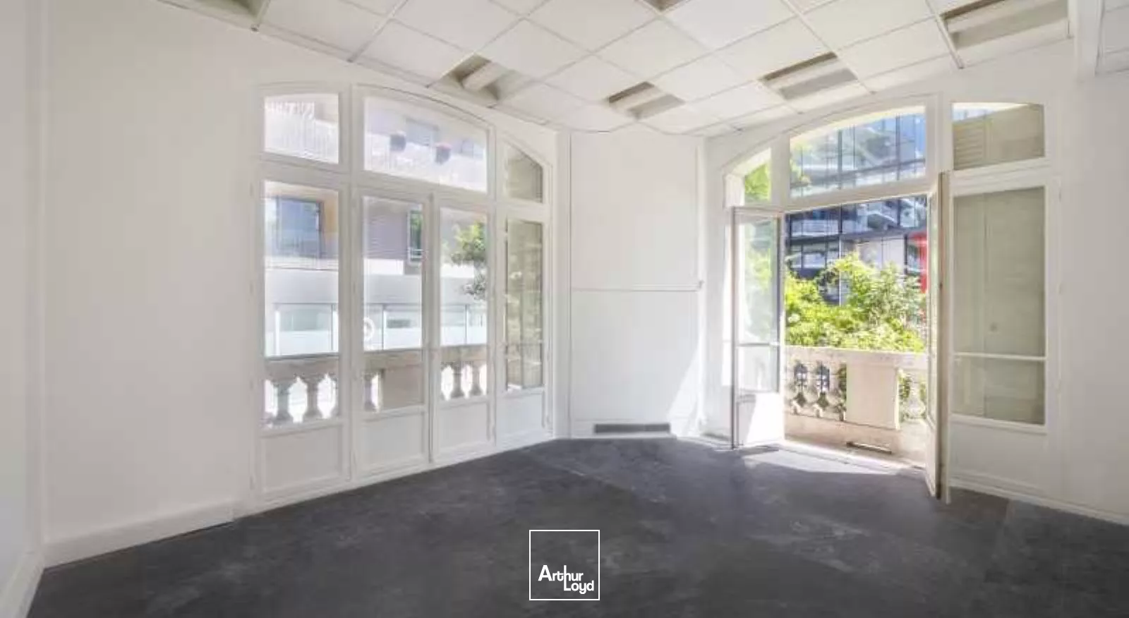 Bel hôtel particulier à Clichy, pour des bureaux d'exception, proximité gare de Clichy-Levallois - Opportunité rare