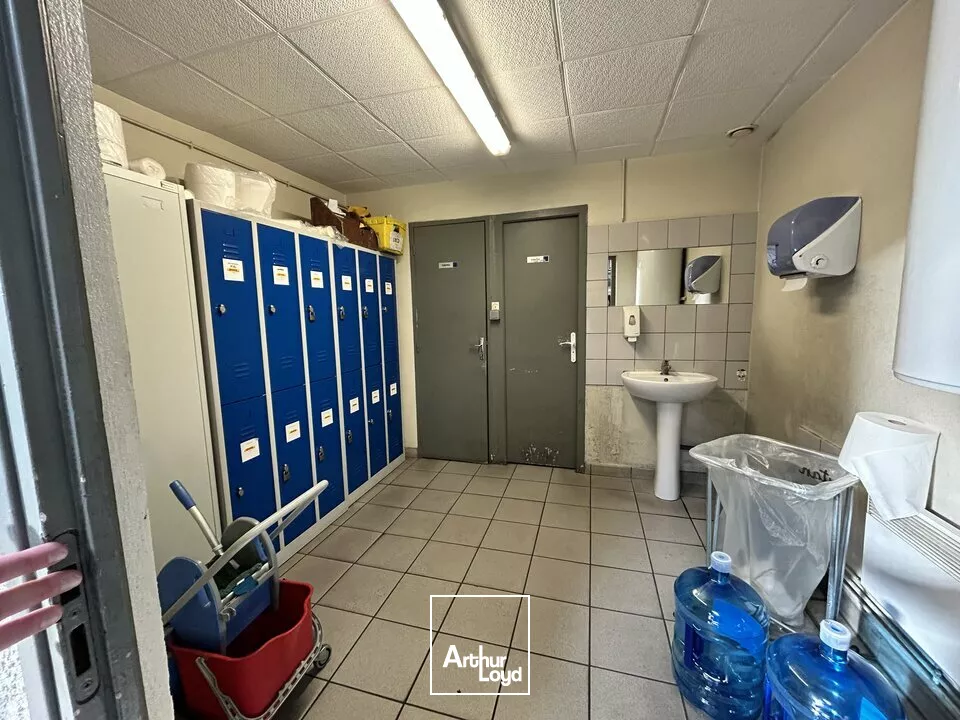 A LOUER local d'activité 660 m² - Nord Chalon