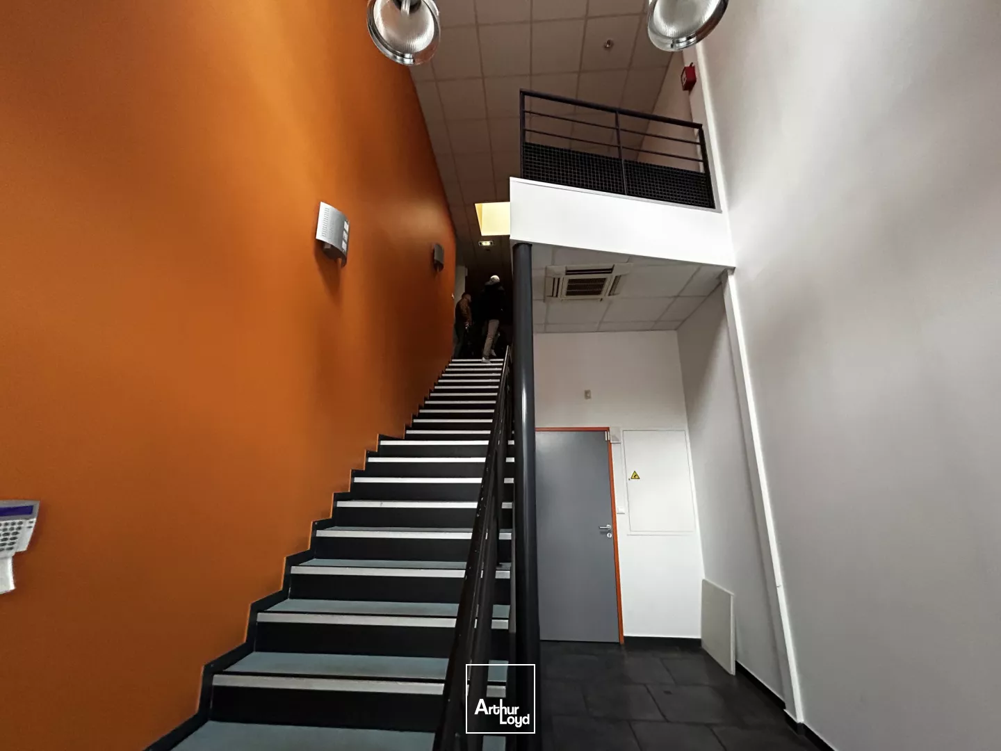 Location de bureaux de 490 m² à Gradignan, proche échangeur A63