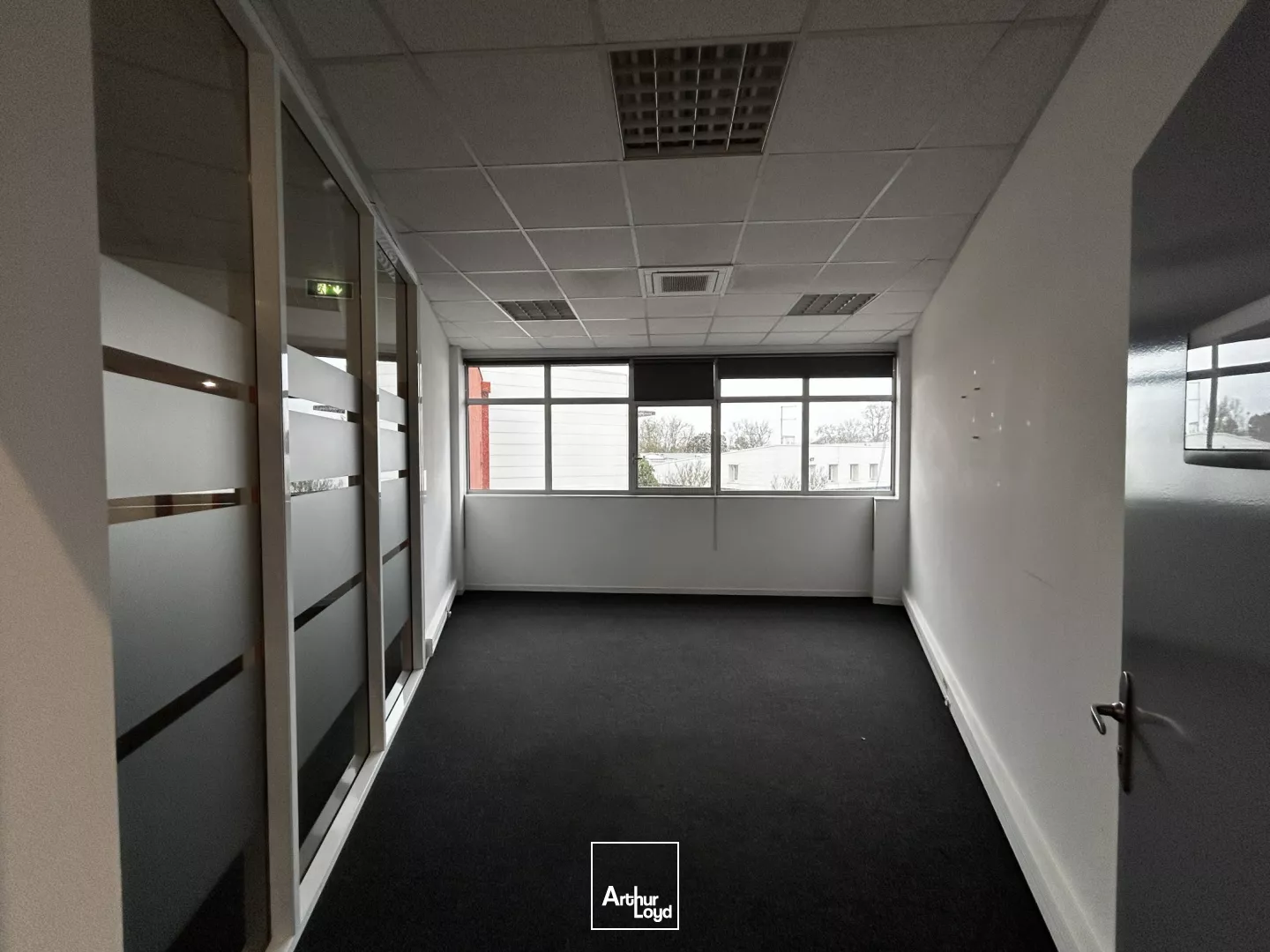 Location de bureaux de 490 m² à Gradignan, proche échangeur A63