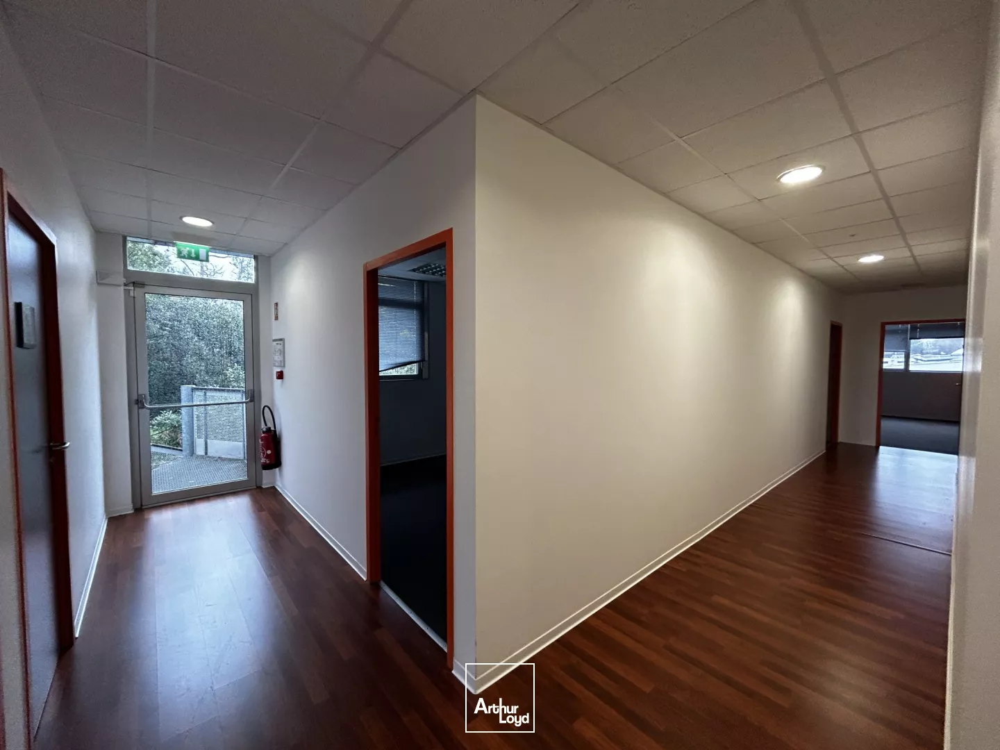 Location de bureaux de 490 m² à Gradignan, proche échangeur A63