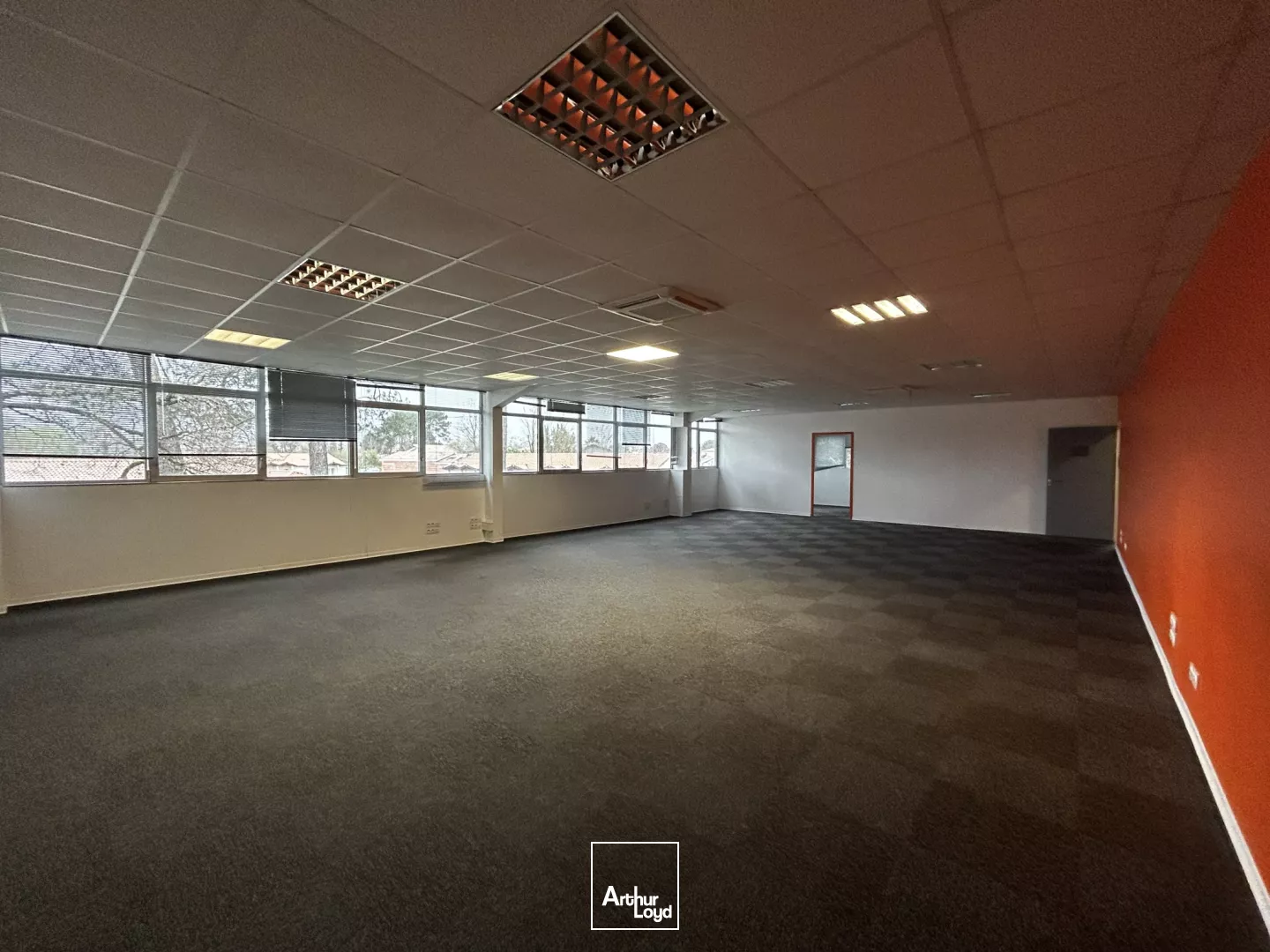 Location de bureaux de 490 m² à Gradignan, proche échangeur A63