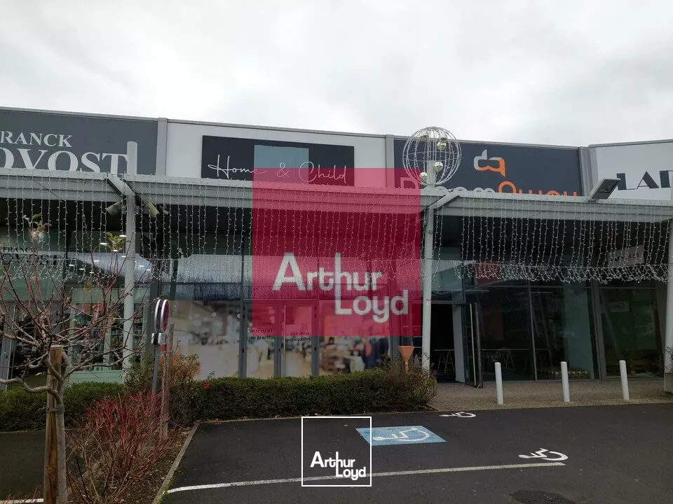 AUBIERE A LOUER LOCAL COMMERCIAL 149 M²