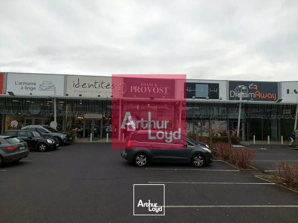 AUBIERE A LOUER LOCAL COMMERCIAL 149 M²