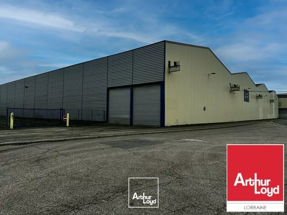 ENTREPOT - ATELIER à LOUER de 233 m²