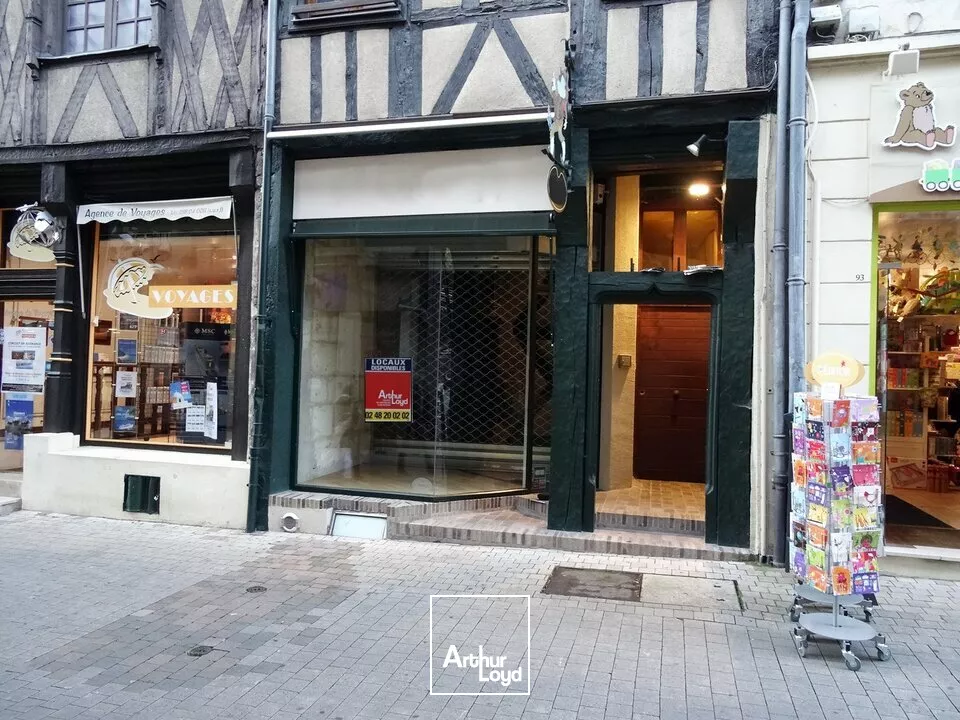 BOURGES - A LOUER - LOCAL COMMERCIAL DE 61 m²