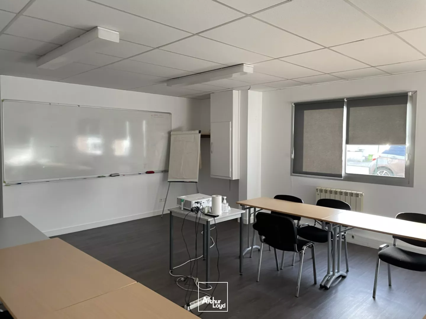 Entrepot - Stockage - 880 m2 - La Chapelle sur Erdre