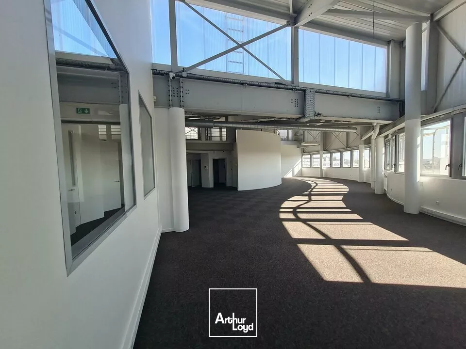 BUREAUX A LOUER - 72100 - LE MANS NOVAXUD 895 m²