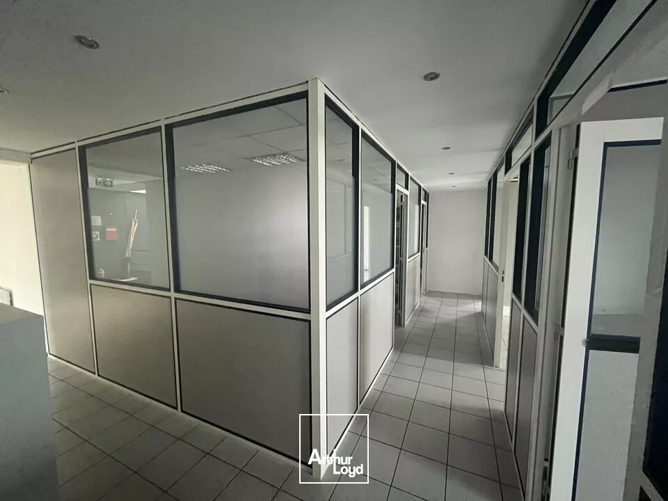 A LOUER - BUREAUX - ZONE INDUSTRIELLE DU HAVRE - 350 m2