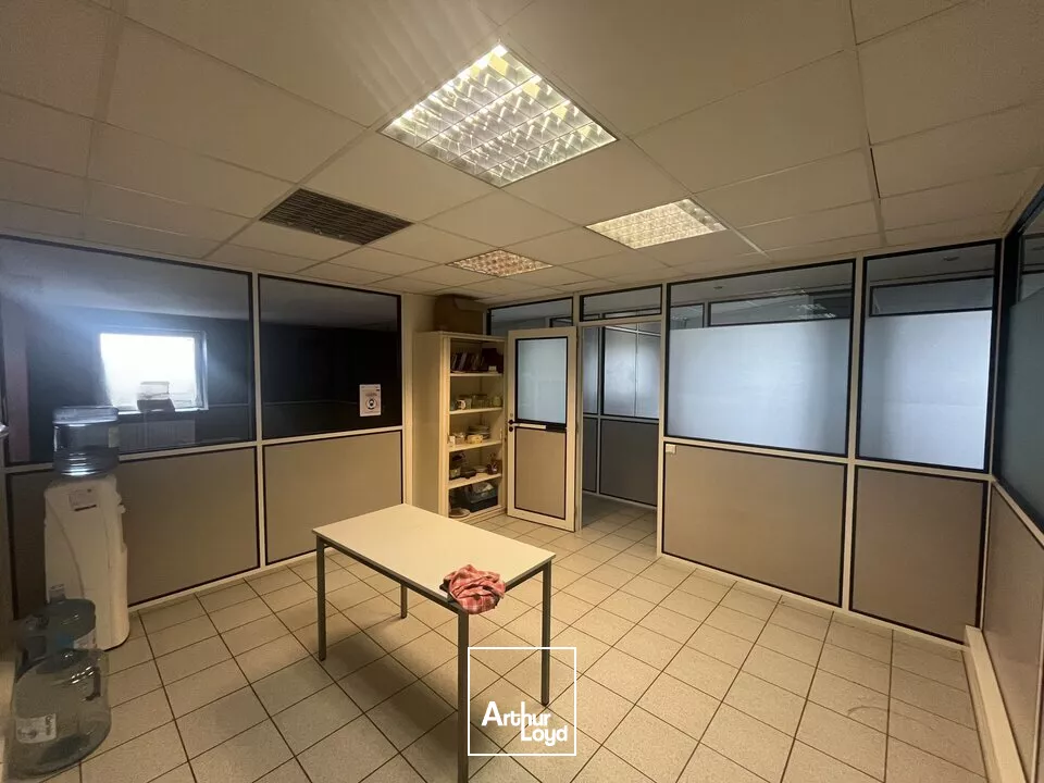 A LOUER - BUREAUX - ZONE INDUSTRIELLE DU HAVRE - 350 m2