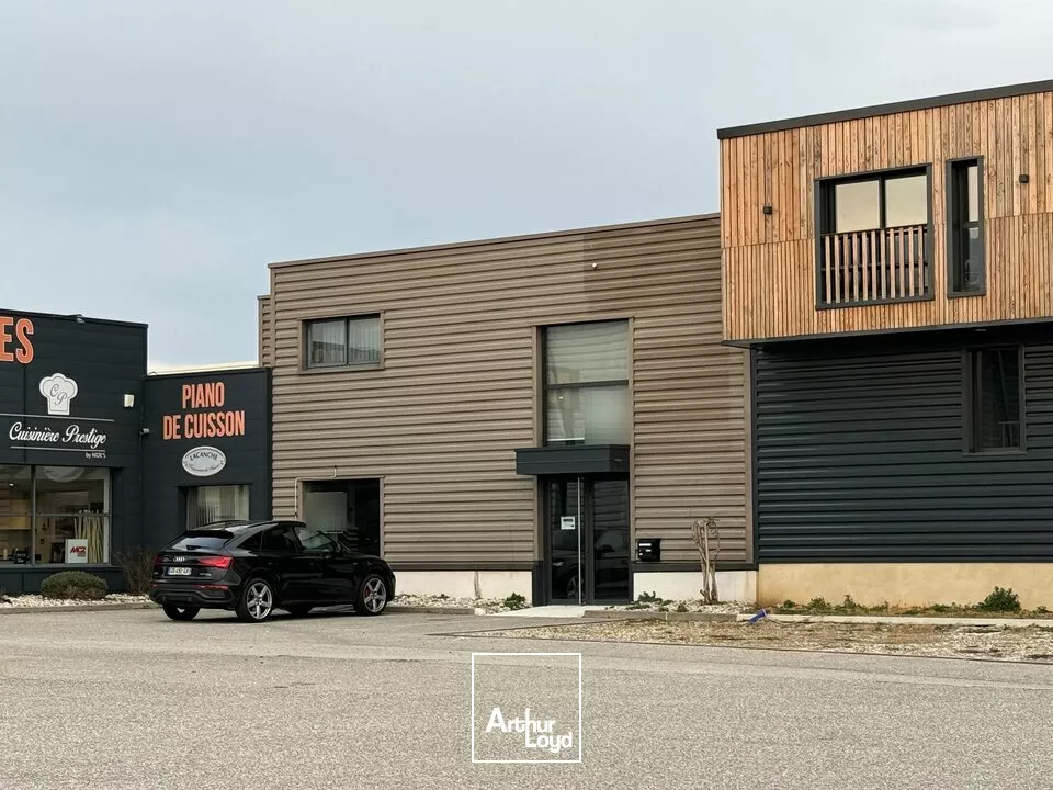 Saint-Marcel-lès-Valence - Local commercial à louer 