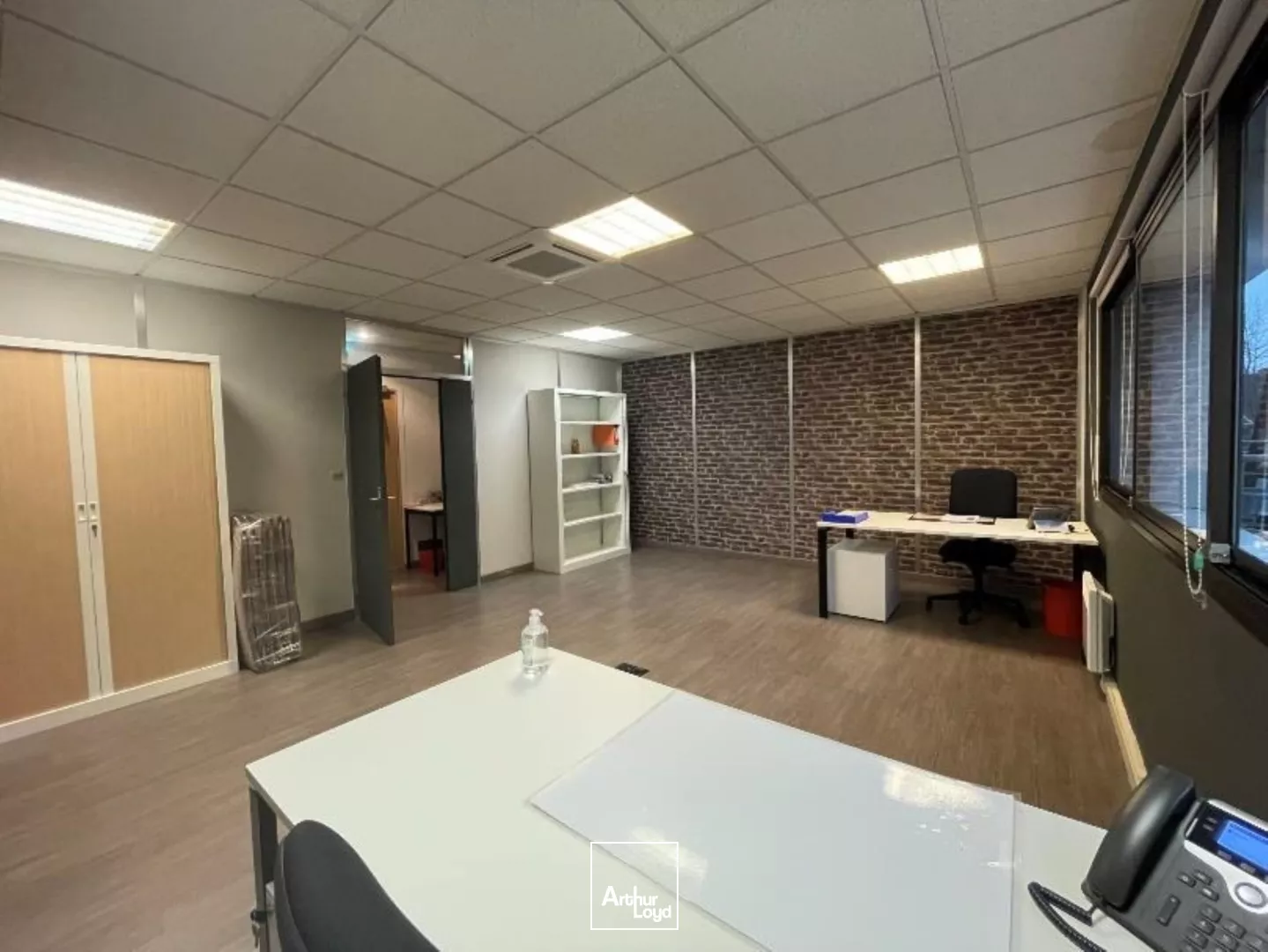 Location de bureaux de 106 m² à Gradignan