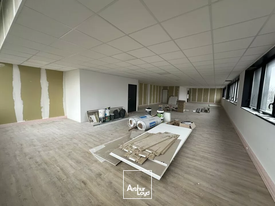 PLATEAU DE BUREAUX d'environ 160m2 - REIMS BEZANNES