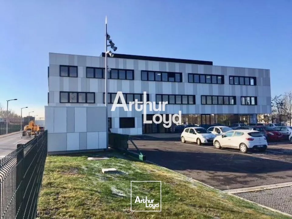 PLATEAU DE BUREAUX d'environ 160m2 - REIMS BEZANNES