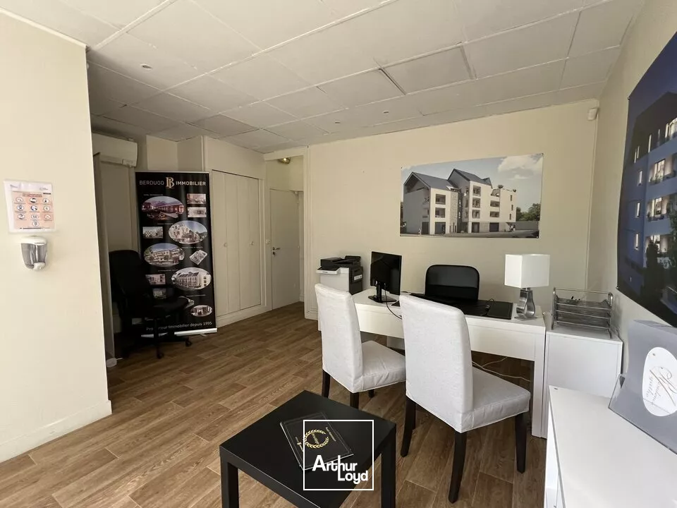 TOURS CENTRE PROCHE GARE LOCAL COMMERCIAL A LOUER 90 M²