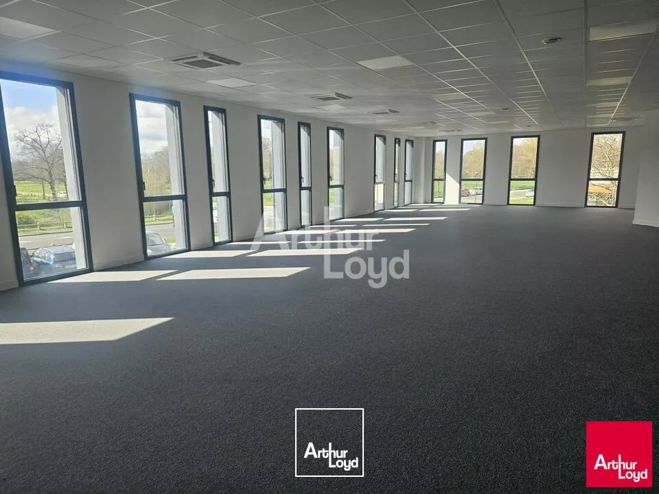 Trélazé plateau de bureaux de 368 m² à louer - Division possible