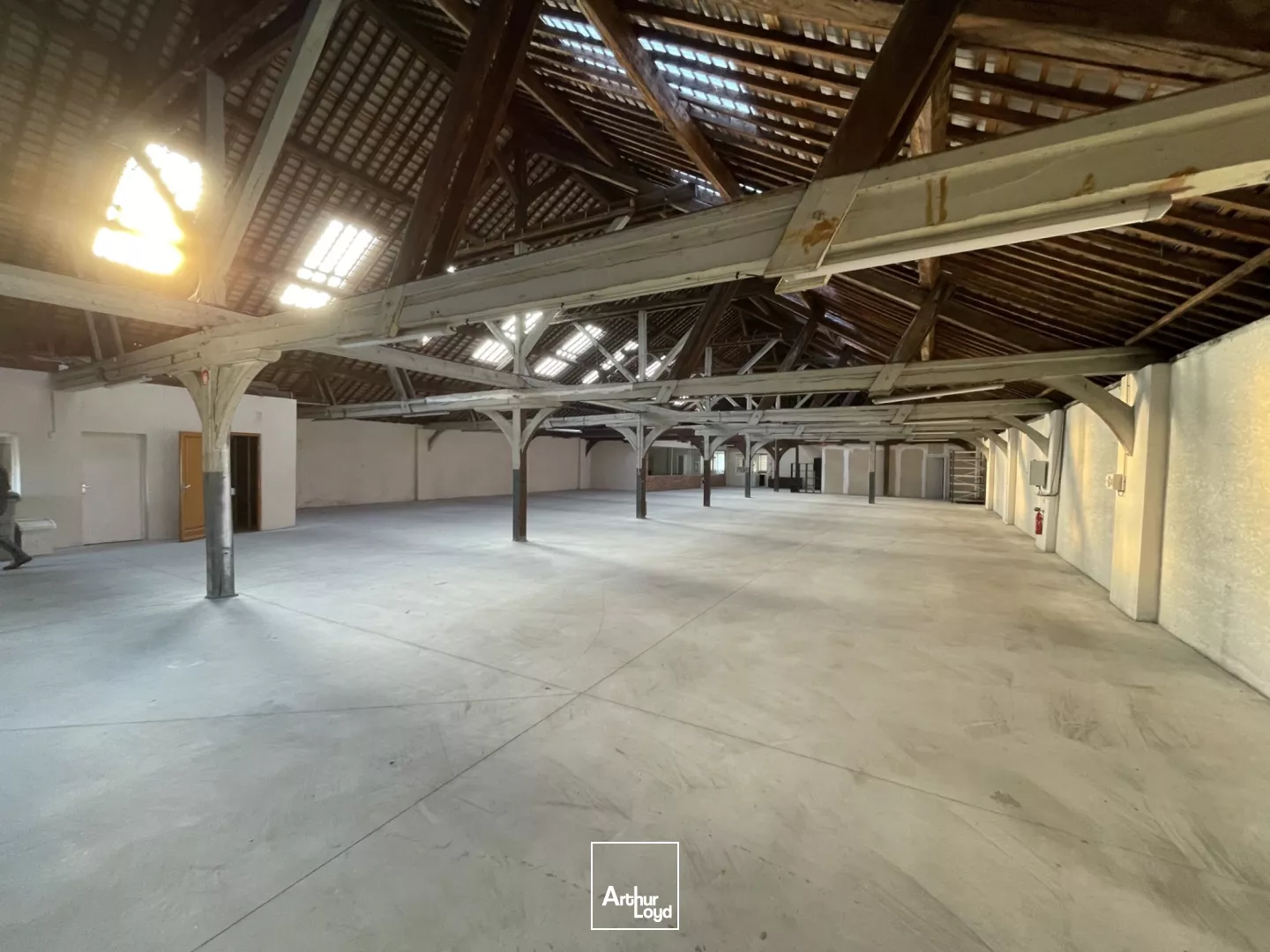 A LOUER - LOCAL D'ACTIVITE 