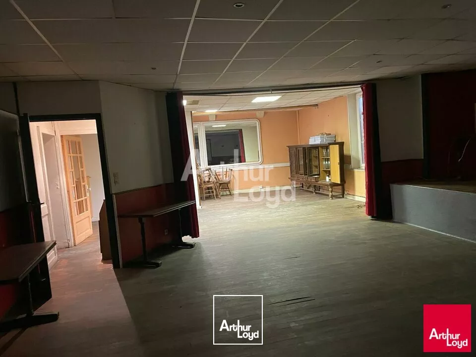 SAINT GERVAIS LA FORÊT - LOCATION LOCAL COMMERCIAL DE 280 M² - BELLE VISIBILITÉ