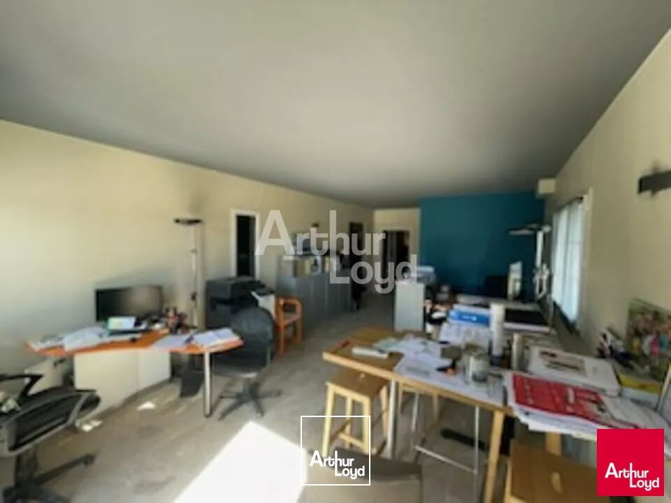 ROMORANTIN-LANTHENAY - LOCATION LOCAL D'ACTIVITE DE 218 M² - ZONE D'ACTIVITE
