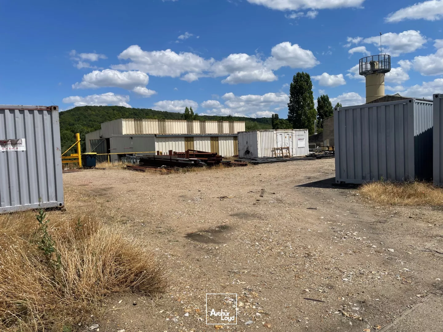 Locaux d'activité à vendre à VERNON 27200
