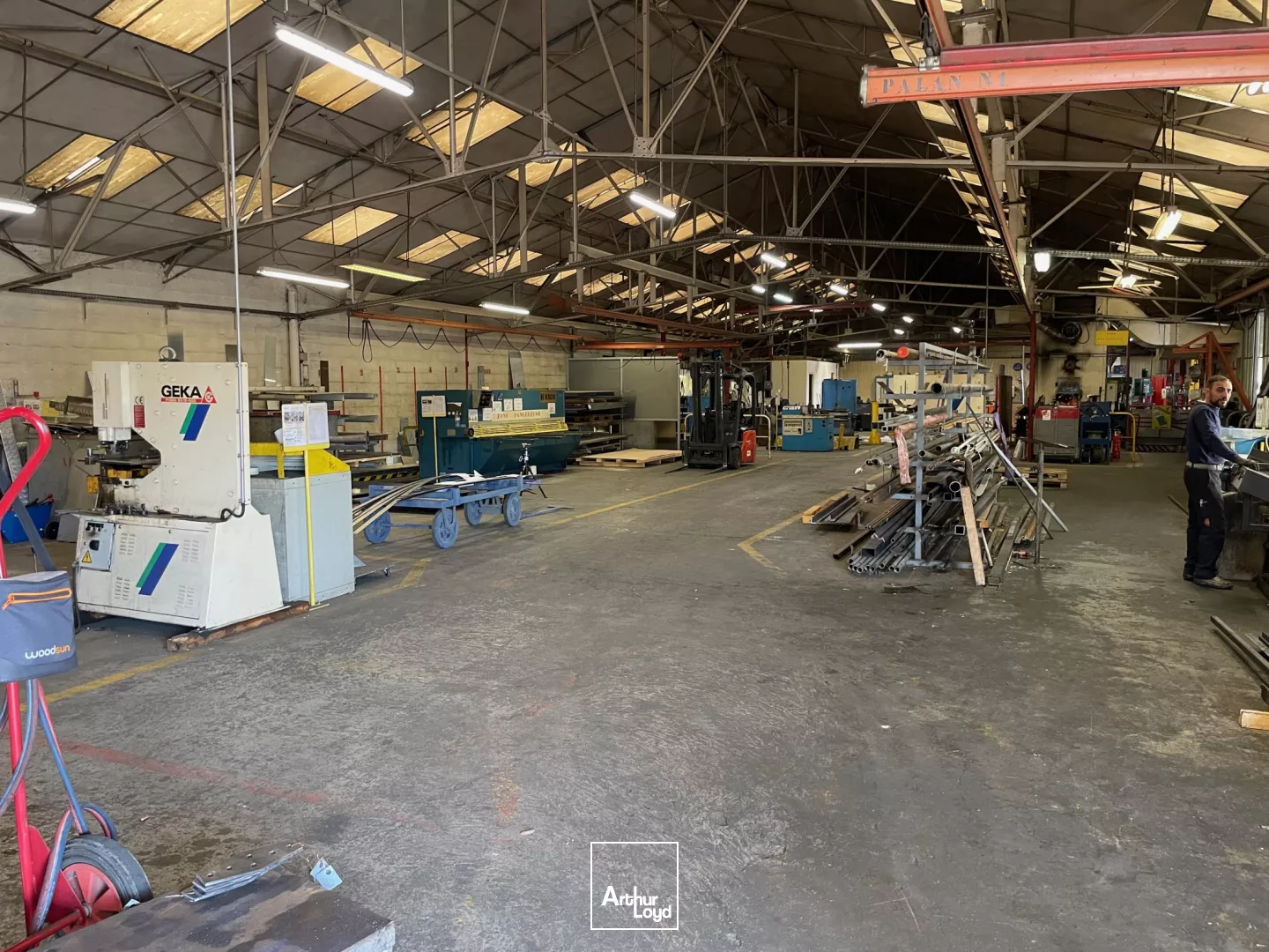 Locaux d'activité à vendre à VERNON 27200