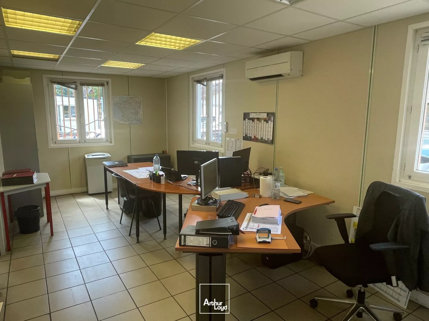 Locaux d'activité à vendre à VERNON 27200