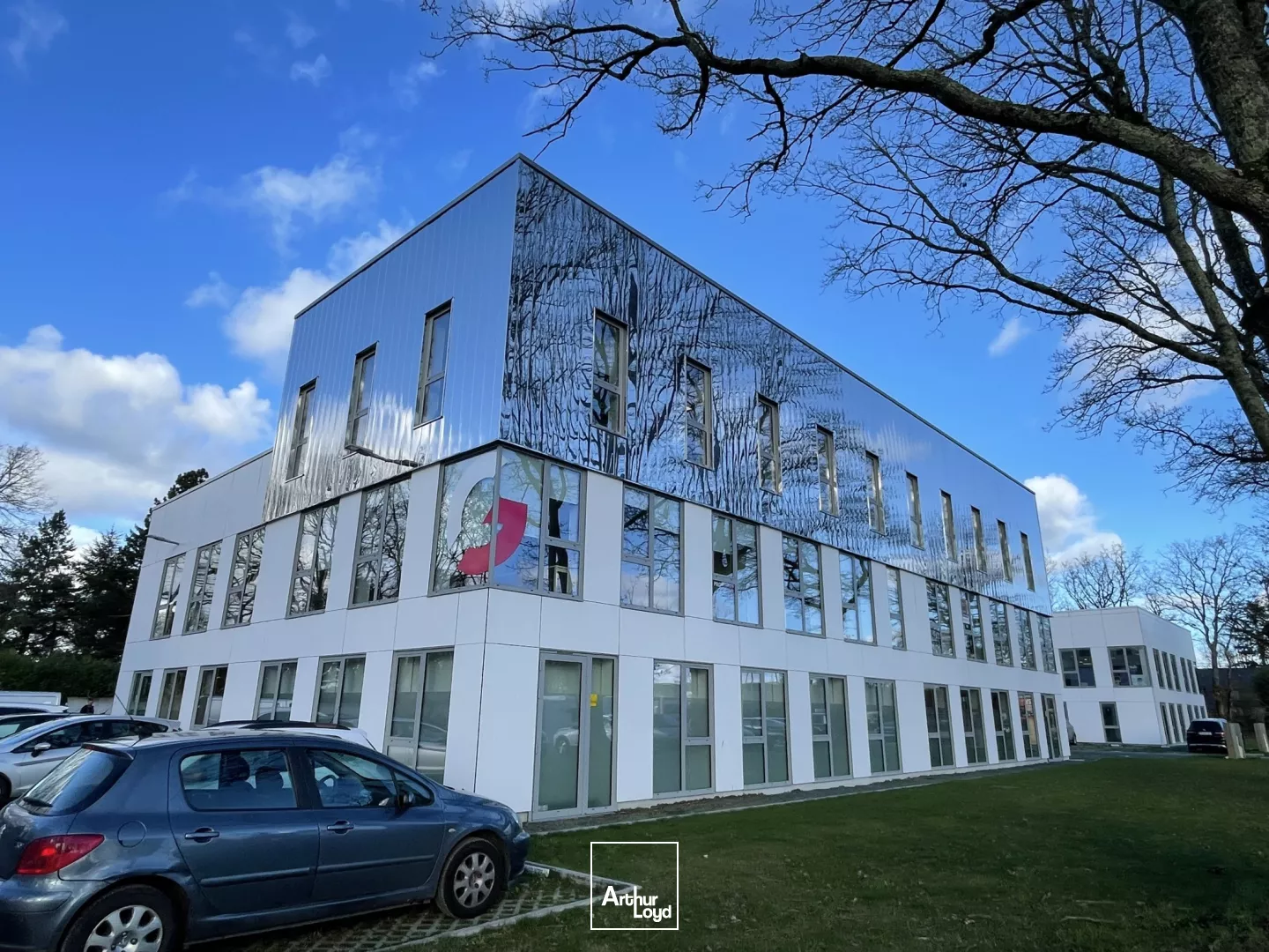 BUREAUX A VENDRE TREILLIERE