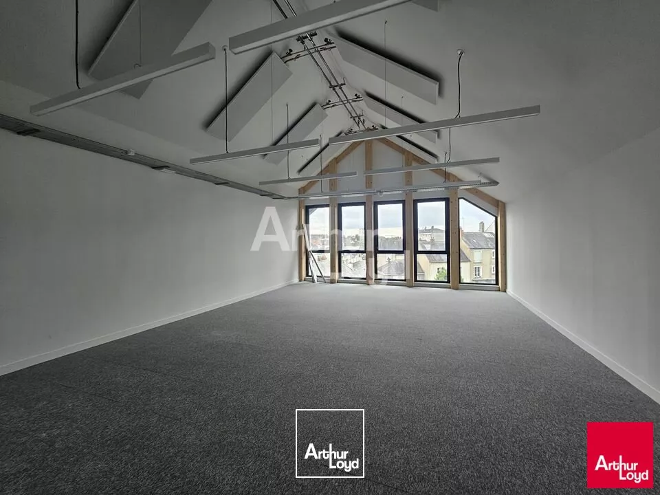 Angers Gare plateau de bureaux de 50 m² situé au dernier étage d'un programme neuf