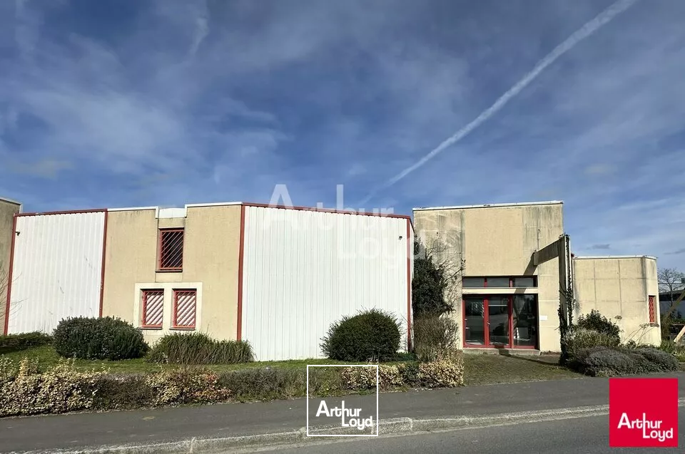 LOCAL D'ACTIVITE - ENTREPOT location à VEZIN LE COQUET 35132