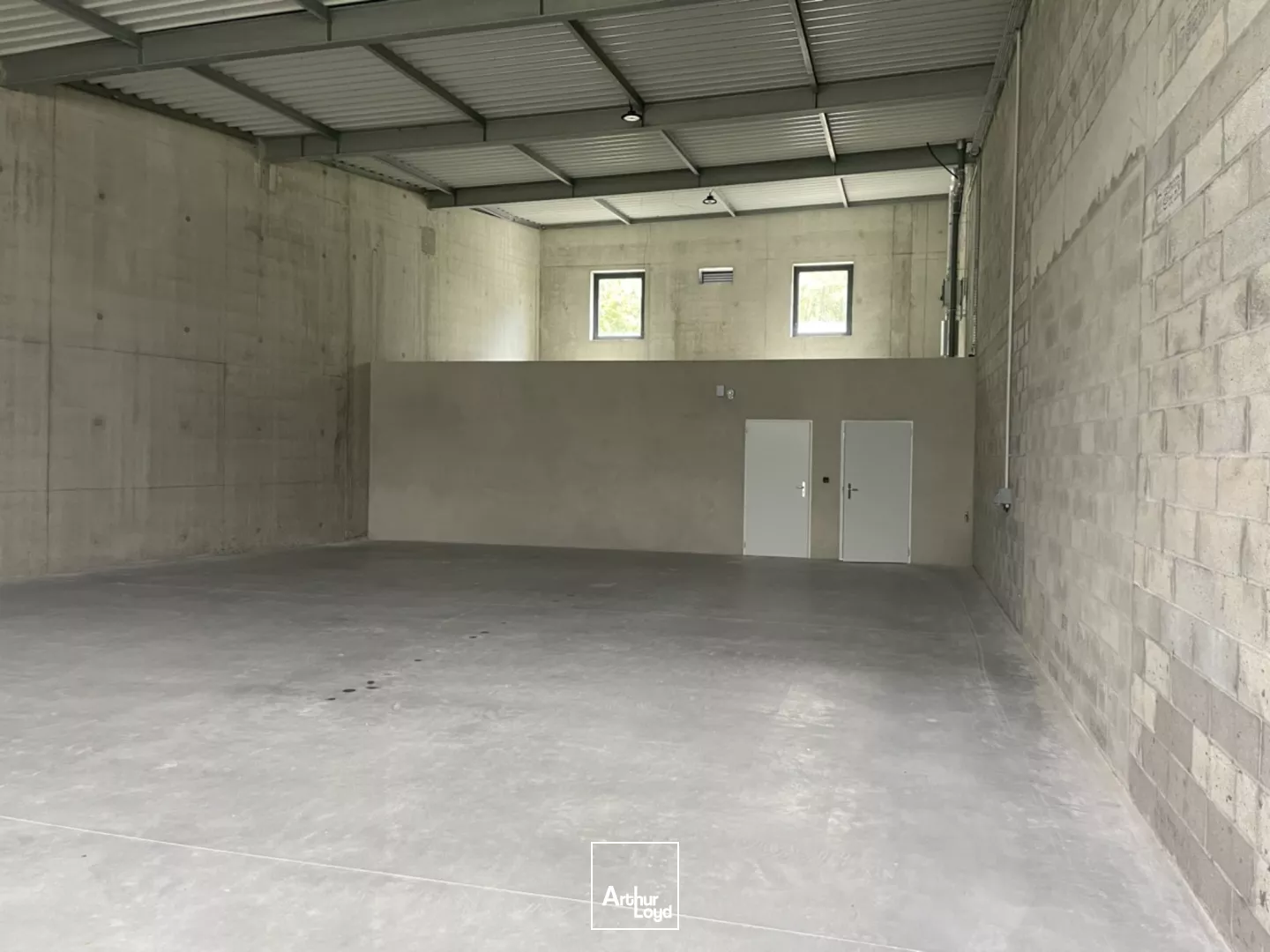 Cellules artisanales neuves à la location à Nantes