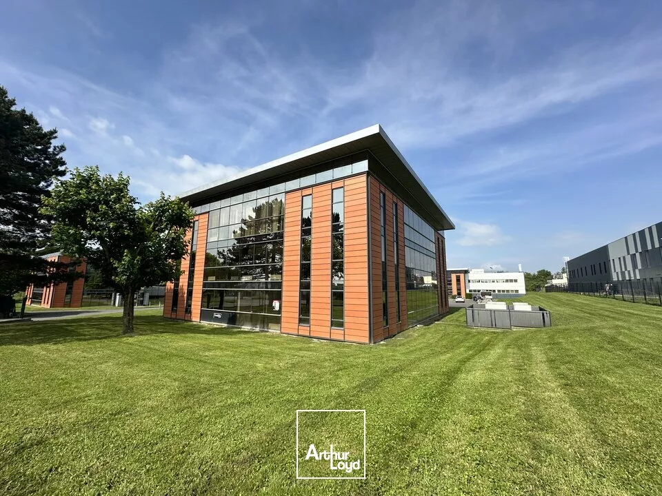 BUREAUX D'ENVIRON 360m2 divisible à partir de 111 m2 - REIMS FARMAN