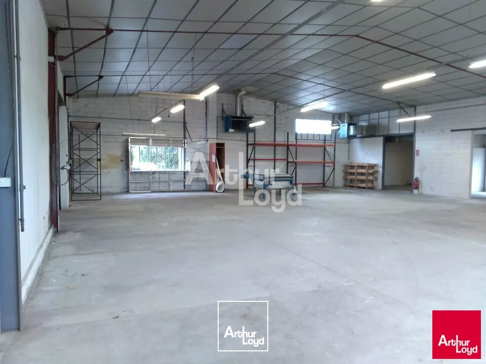 FERTE BEAUHARNAIS-LAMOTTE - LOCATION LOCAL D'ACTIVITE DE 825 M² - STOCKAGE, ATELIER