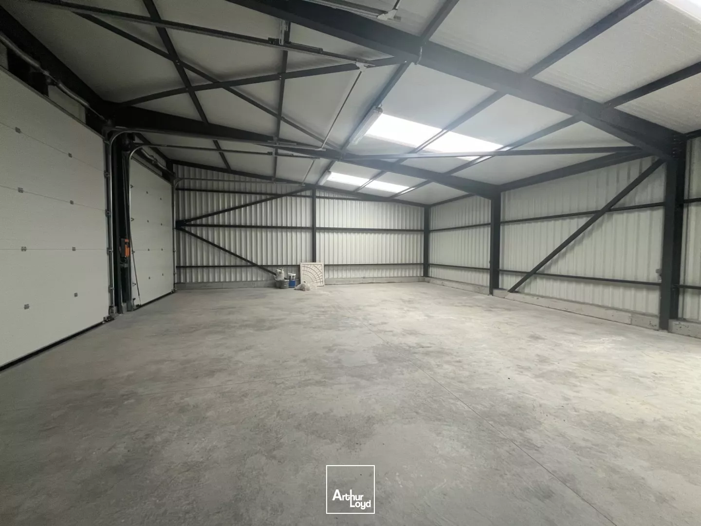 A VENDRE - A LOUER - DONGES - 139 M2