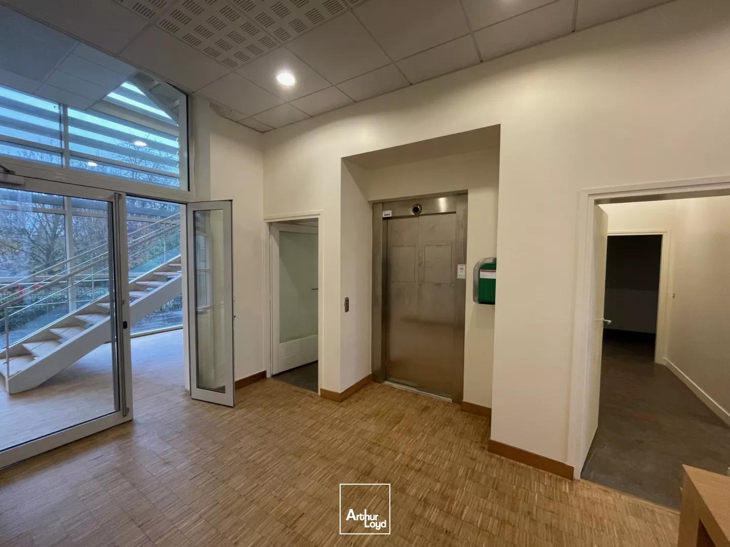 A LOUER BUREAUX 157 M2 NOGENT SUR OISE - CENTRE VILLE
