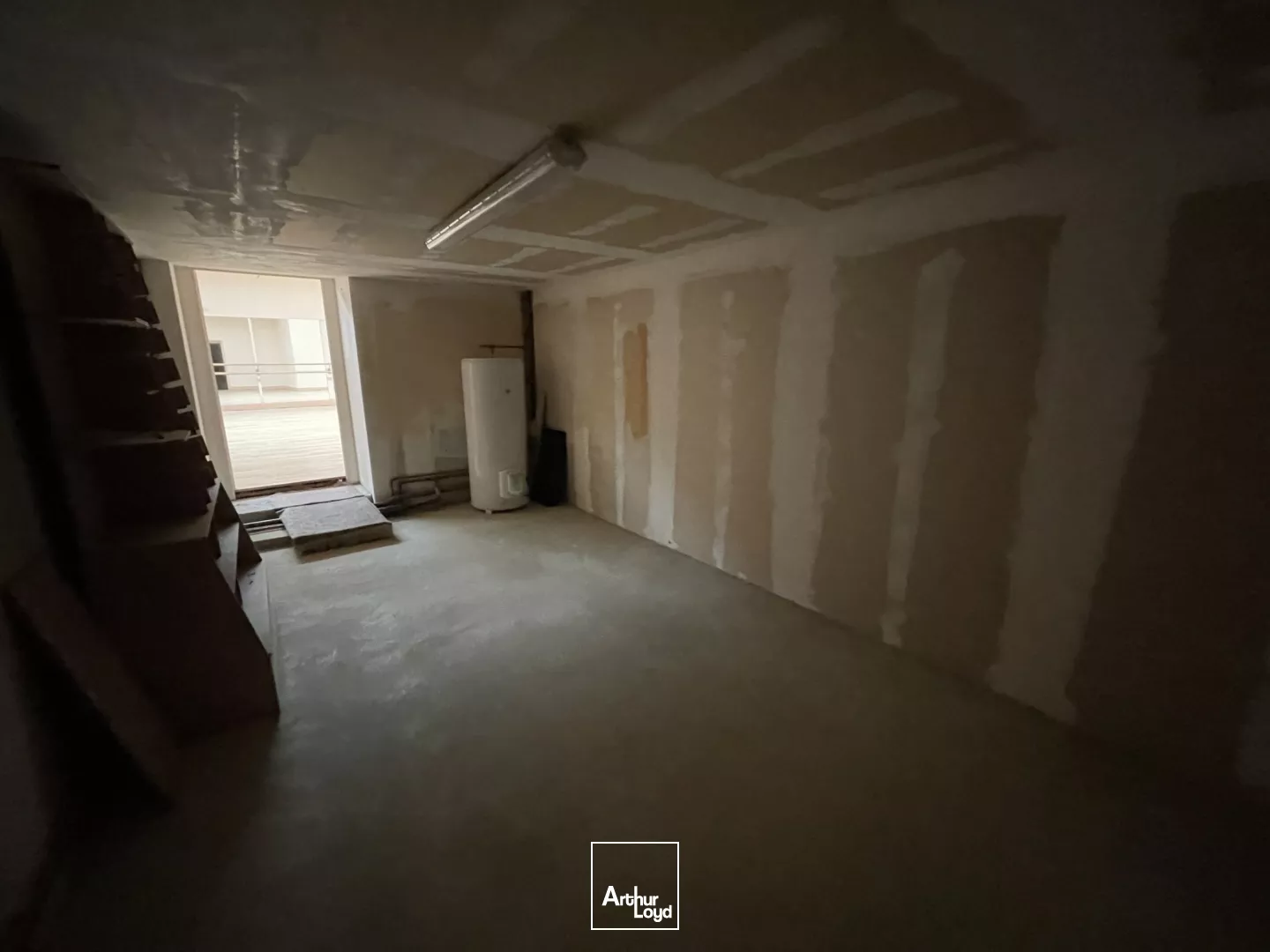 Locaux d'activité à vendre à VERNEUIL SUR AVRE 27130