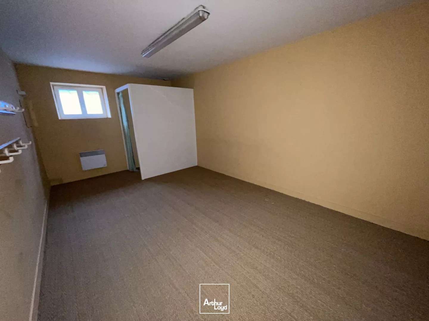 Locaux d'activité à vendre à VERNEUIL SUR AVRE 27130