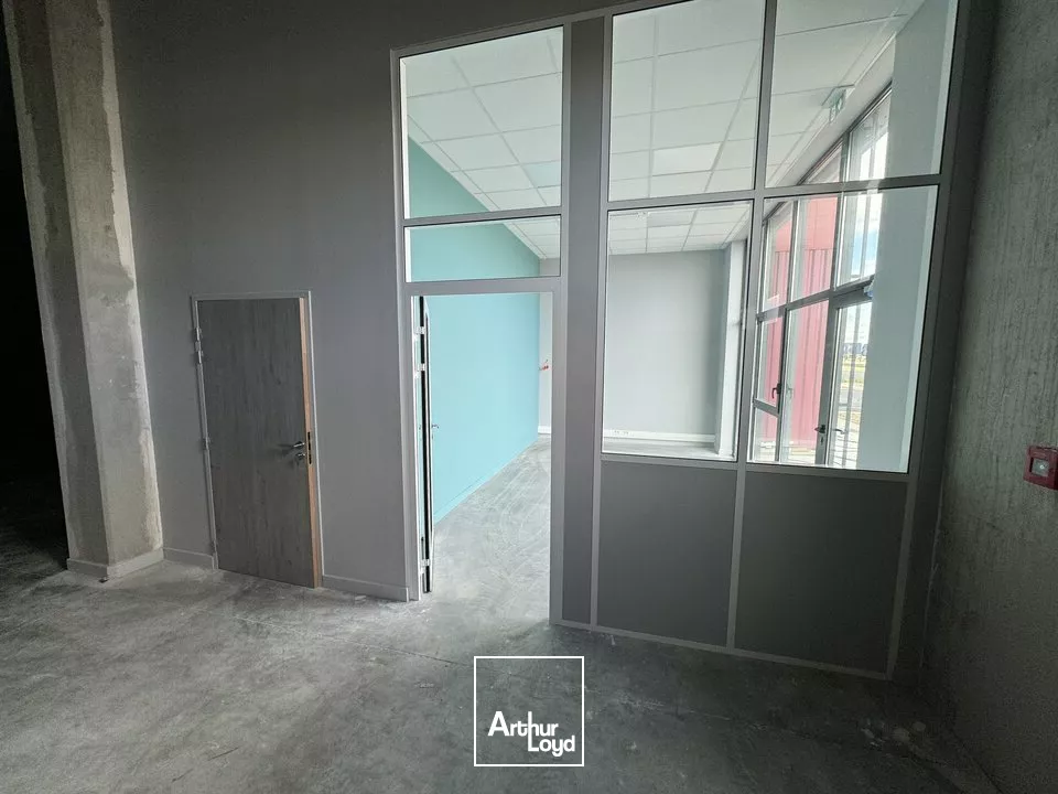 Valence - Local d'activité - Showroom - à la Louer 