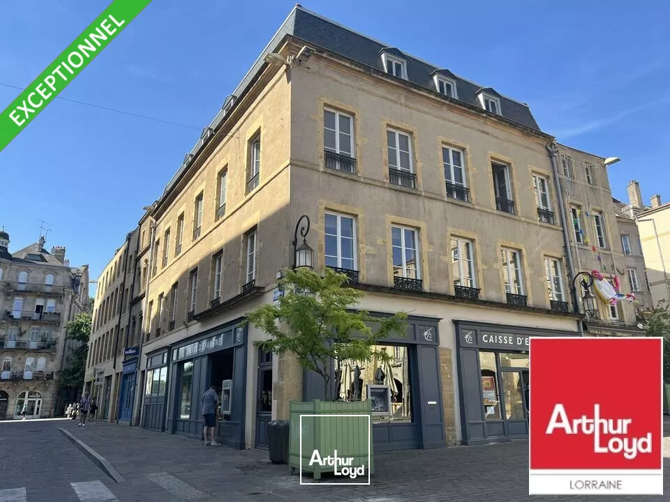 LOCAL COMMERCIAL à LOUER de 678 m²