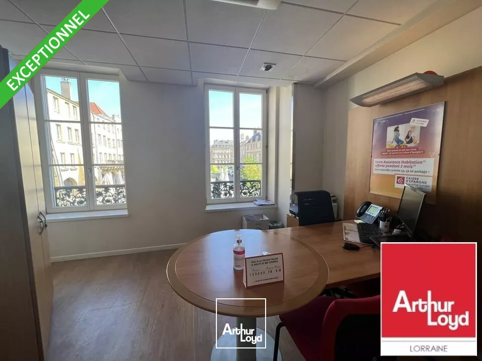 LOCAL COMMERCIAL à LOUER de 678 m²