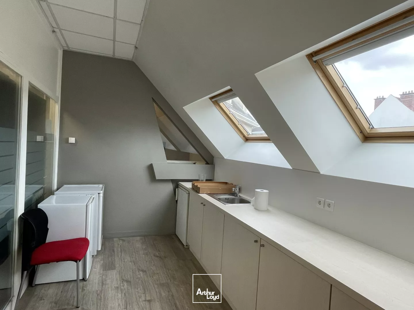 PLATEAU DE BUREAUX - A LOUER - CENTRE-VILLE DE BEAUVAIS