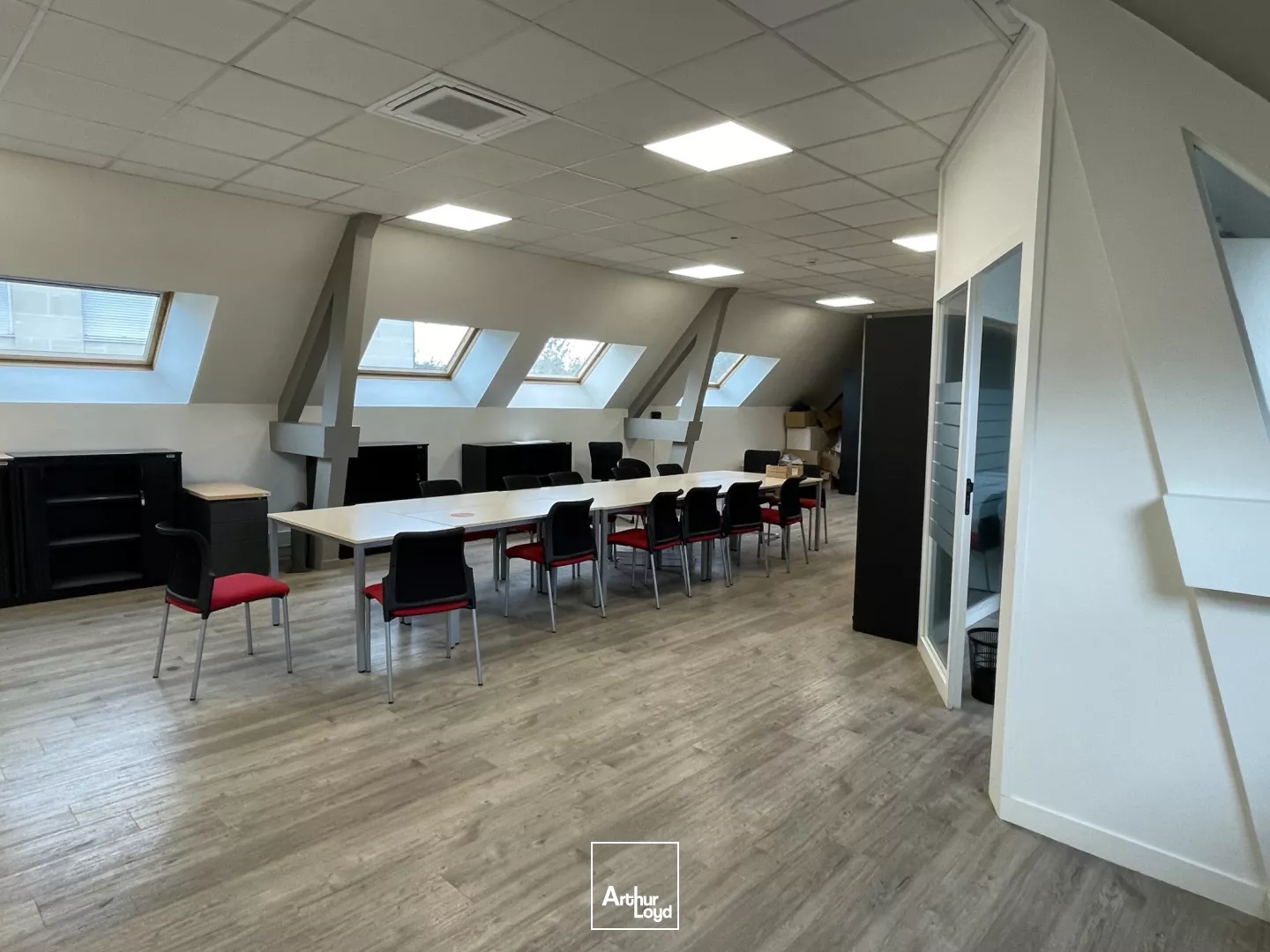 PLATEAU DE BUREAUX - A LOUER - CENTRE-VILLE DE BEAUVAIS