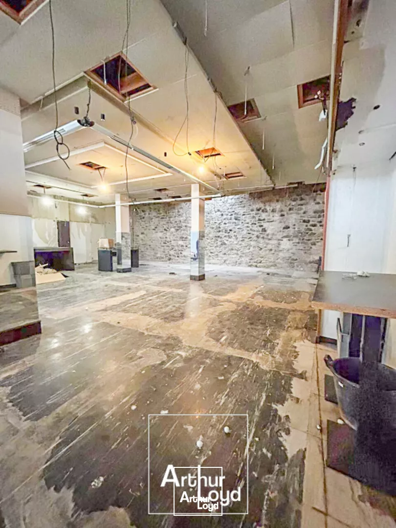 LOCAL COMMERCIAL location à TULLE 19000