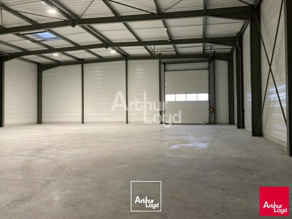 CHATEAUROUX/VELLES - ENTREPOT de 400 m² A LOUER