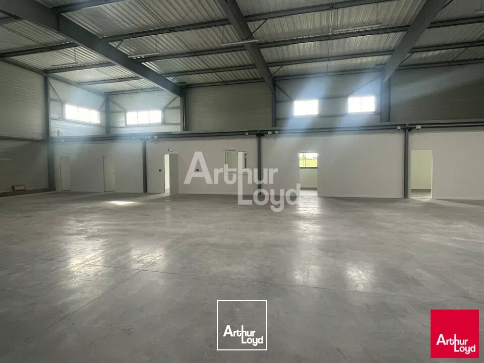 LA CHAUSSÉE ST VICTOR - LOCATION LOCAL D'ACTIVITÉ DE 750 M² - ACCÈS A10 A 2 KM