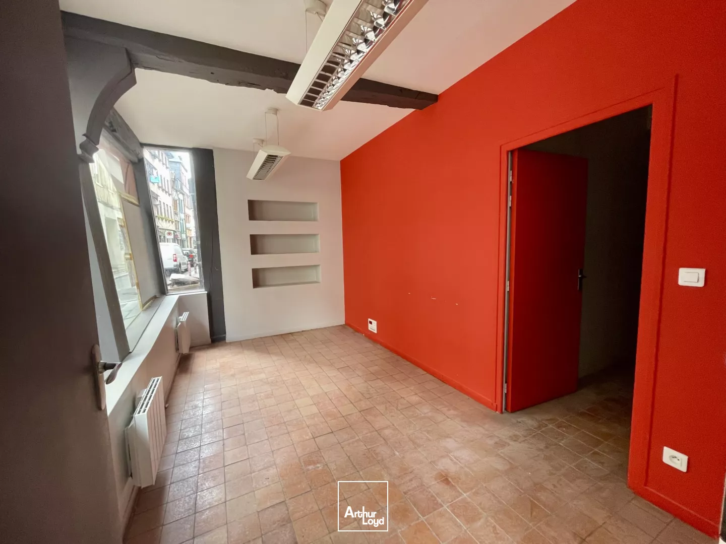 Locaux commerciaux à louer à ROUEN 76000