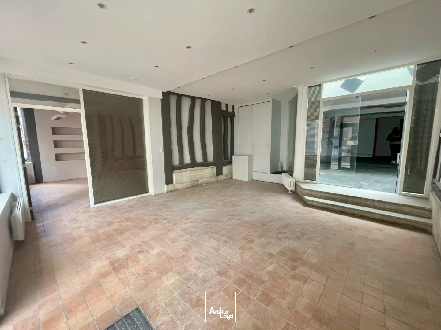 Locaux commerciaux à louer à ROUEN 76000