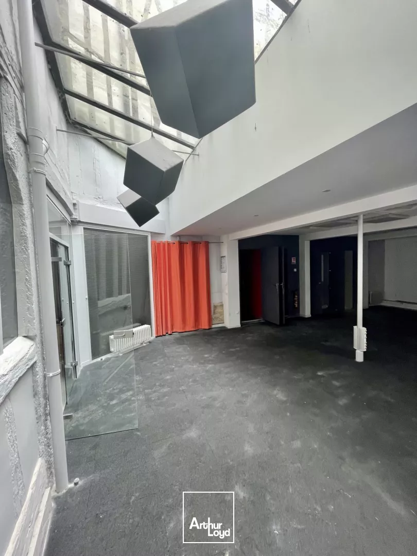 Locaux commerciaux à louer à ROUEN 76000