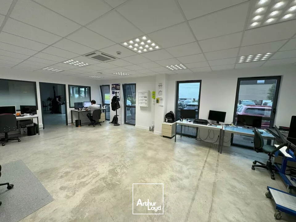 CHAMBRAY LES TOURS LOCAL D'ACTIVITE A VENDRE A LOUER 516 M² OPPORTUNITE
