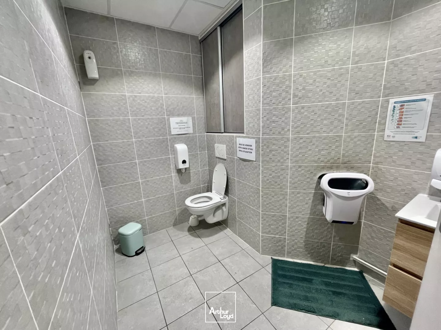 Locaux d'activité à louer à MAROMME 76150