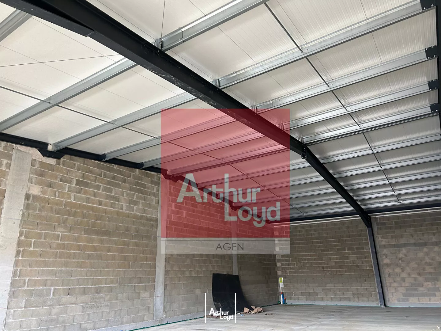 Locaux commerciaux d'exception à Tonneins - Emplacement de premier choix